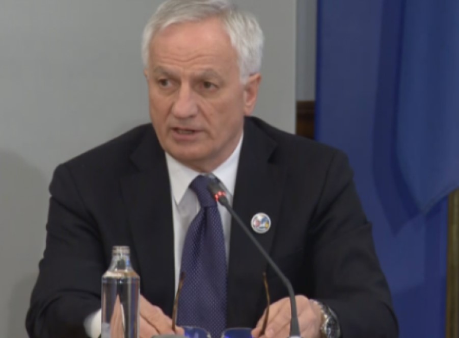 Ръководителят на правителствения щаб за бежанците полковник Валери Рачев е